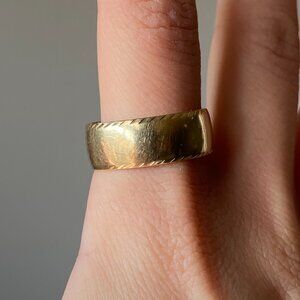 Vintage 14K Solid Yellow Gold Etched Cigar Band, 7.26 grams, size 10